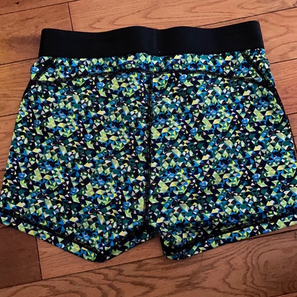 NWOT VS MINI SHORT - Picture 3 of 5